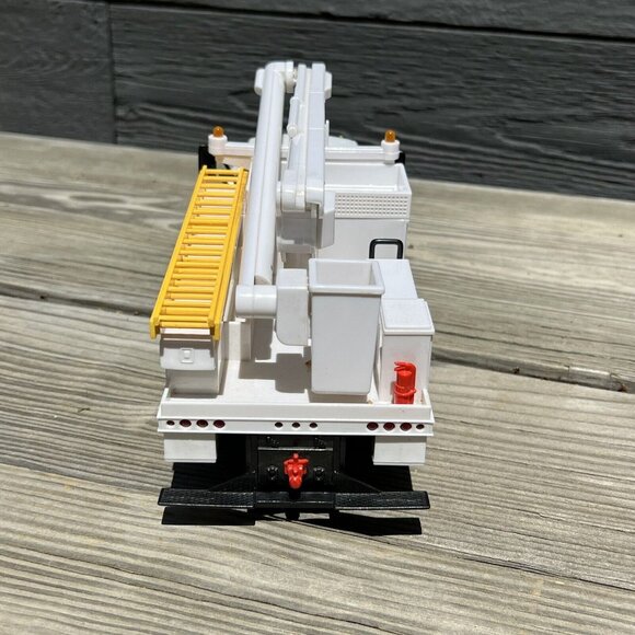 11" DG PRODUCTIONS -1995-1-1 Clearwater-Polk Electric Utility Bucket Truck - Picture 7 of 16